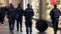 走路靠滚、水陆两栖、察打一体，警用球形机器人火了！