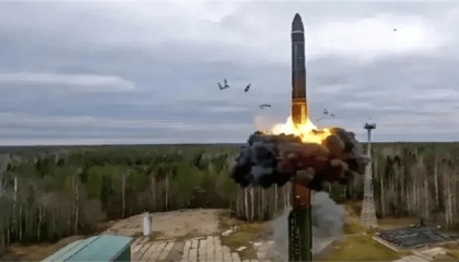 普京亲自督战，一声令下，海陆空3军核弹齐发！警告的就是北约