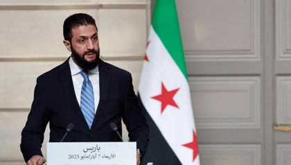 朱拉尼成了普京座上宾，没了利用价值的阿萨德，还能保住全家吗？