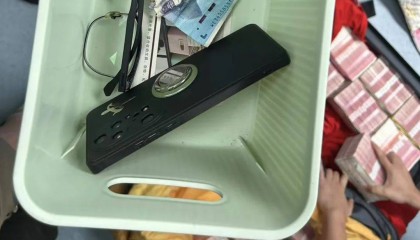 动车乘客拖“巨型行李箱”，准备运400万现金！钱的主人是“失信人员”