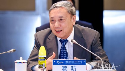 蔡昉：城乡居民的养老保障水平相对较低，是制约他们享受银发经济的重要因素