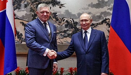 唯一登上天安门的北约领导人，大胆发声，普京面前点名批评26国盟友！