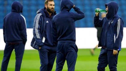 中超冠军长春亚泰降级！青岛海牛与梅州客家争夺最后保级名额