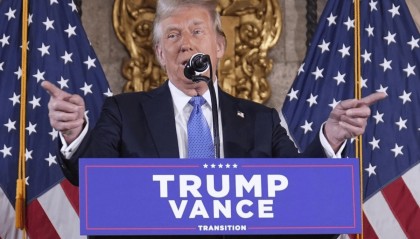 中美破冰？特朗普对华态度180度大转弯，关键时刻，拜登出尔反尔