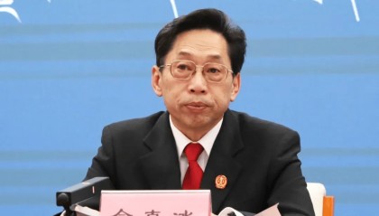 拿到退休证1个多月，佘克冰被查