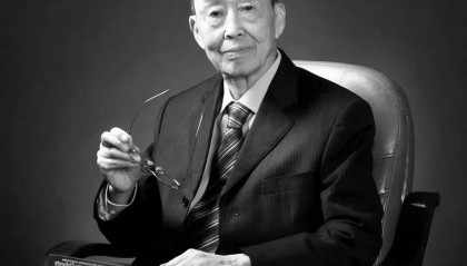 痛别！他于8时22分离世