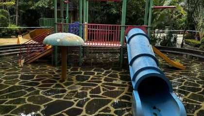 绝望14分钟！6岁女童被牢牢吸住身亡，妈妈在旁拼尽全力却救不回