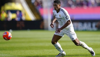 皇马未来核心！贝林厄姆让阿隆索头疼：进攻尖刀还是中场节拍器？