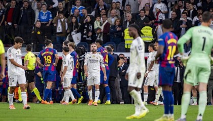 皇马官宣卡瓦哈尔右膝手术成功 战利物浦阿诺德迎首发