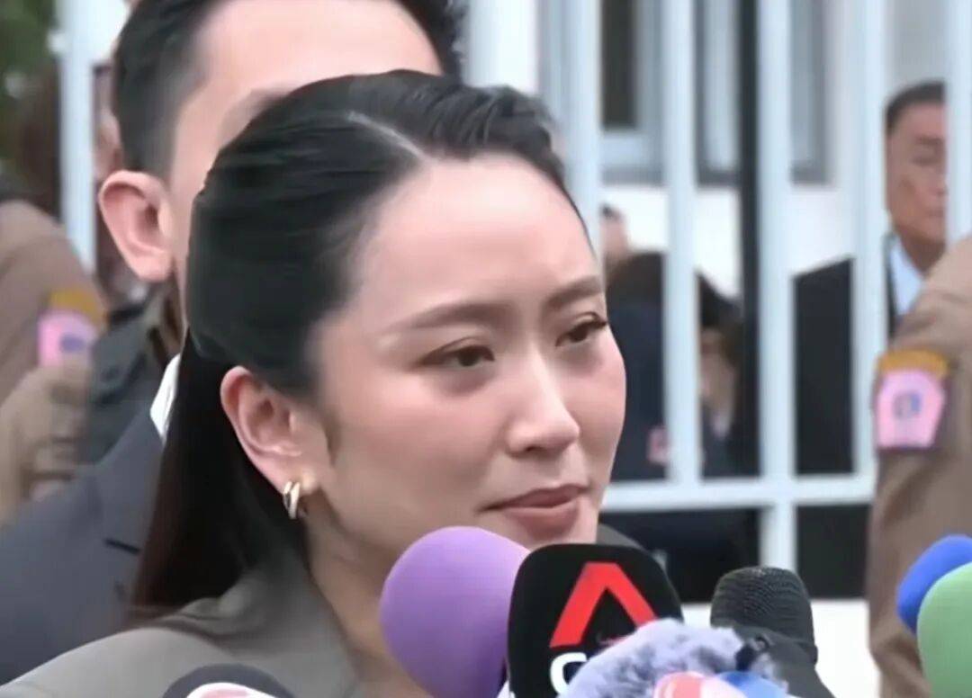 他信为什么“自投罗网”回到泰国,判一年监禁真的重了?看佩通坦怎么说!