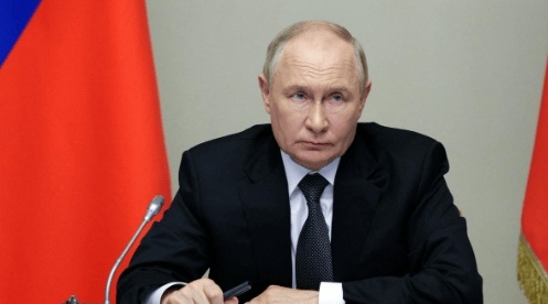 泽连斯基有一个大胆计划,特朗普已经开了绿灯,普京强硬警告:“战斧”若出,俄美翻脸!