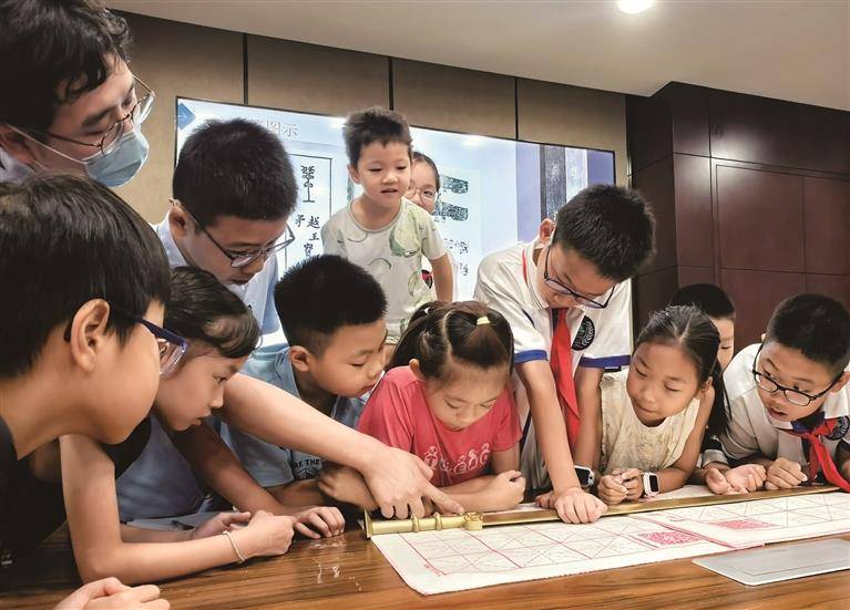 时政微观察丨不断铸就中华文化新辉煌