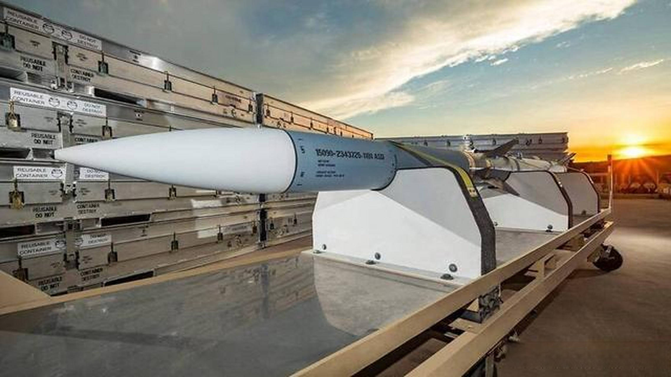 霹雳15导弹不够用,巴铁拿下美制超远程空空弹?美国人这回真慌了