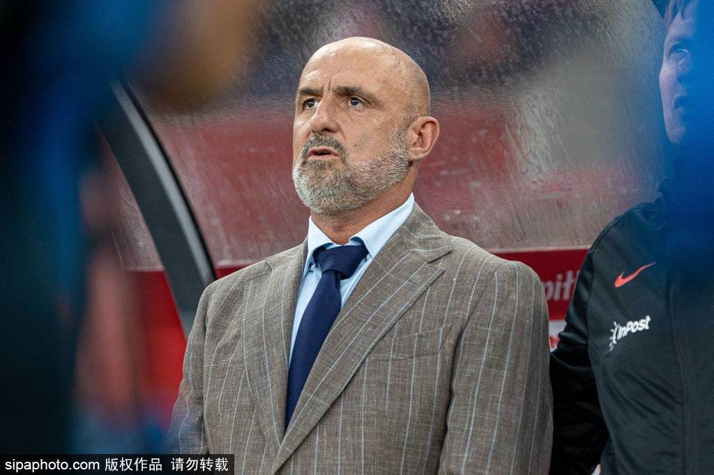 无缘国足帅位!曝前波兰主帅普罗别日接近执教哈萨克斯坦