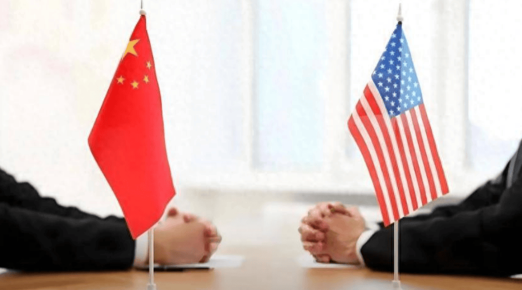 2架专机抵华,中方终于肯接电话了,特朗普悬着的心可以放下了