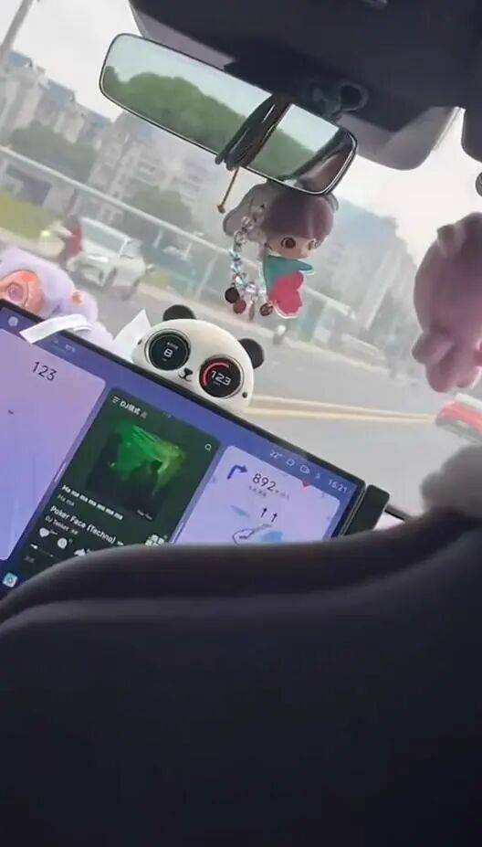 小米汽车市区飙至时速120公里,跨双黄线到对向车道超车……交警回应→