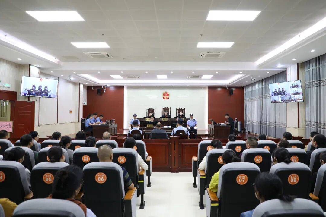 男子杀害两名7岁孩子!广西法检“两长”公开审理该案,将择期宣判