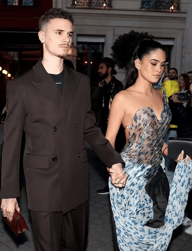 考古|小贝俩儿子恋上同一个女人，原来贝克汉姆家族关系破裂竟是因为她！