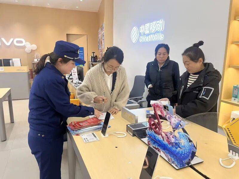 【基层动态】赤城消防深入沿街店铺开展“面对面”消防宣传活动